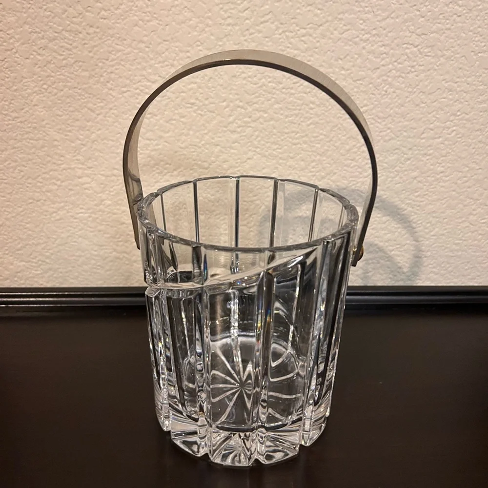 Mikasa Uptown Crystal Ice Bucket w/ Mental Handle Vintage Cut Glass Barware